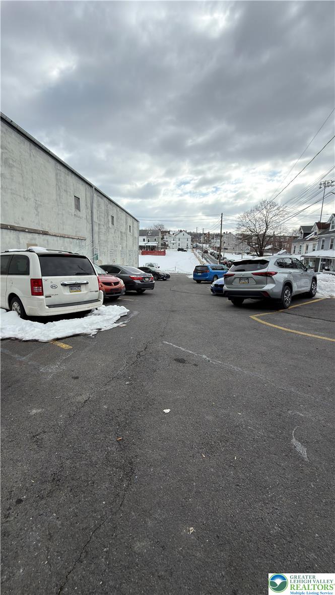 202 East Hamilton Street Apt 3