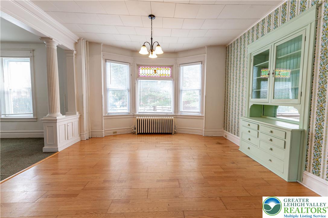 2020 Whitehall Avenue