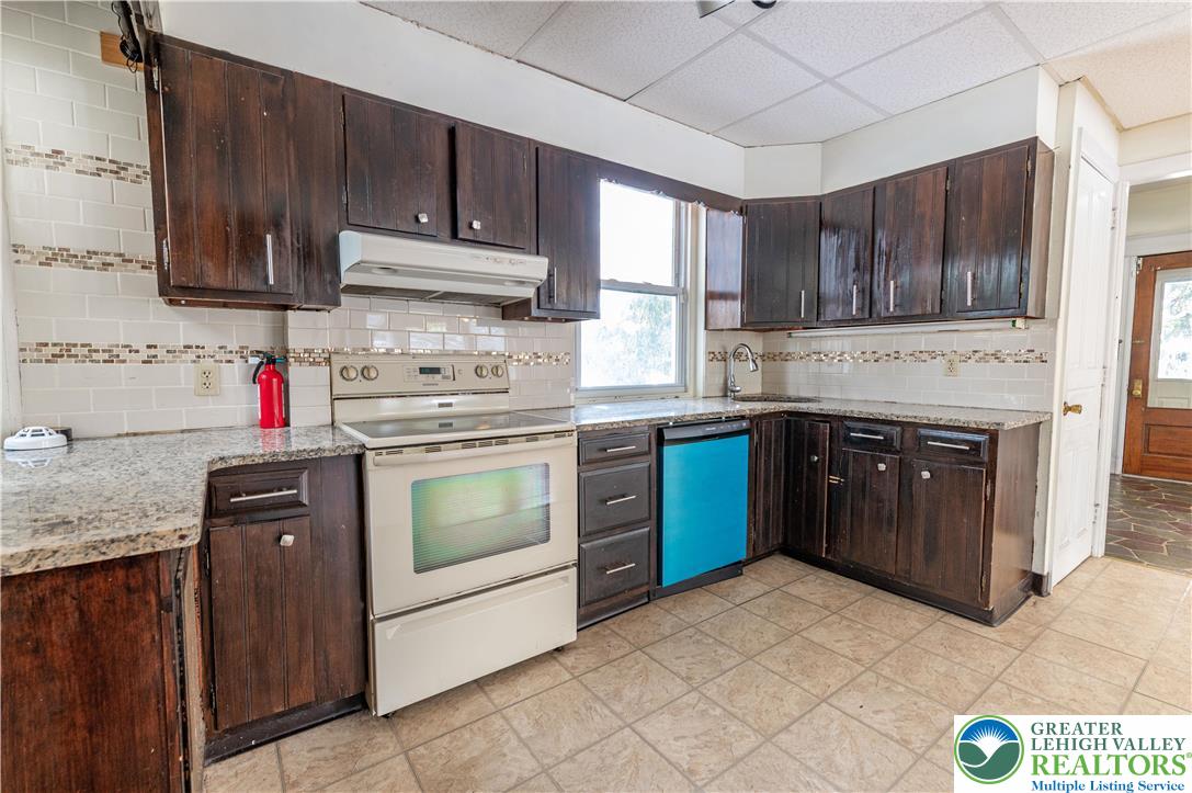 2020 Whitehall Avenue