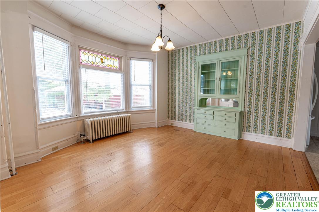 2020 Whitehall Avenue