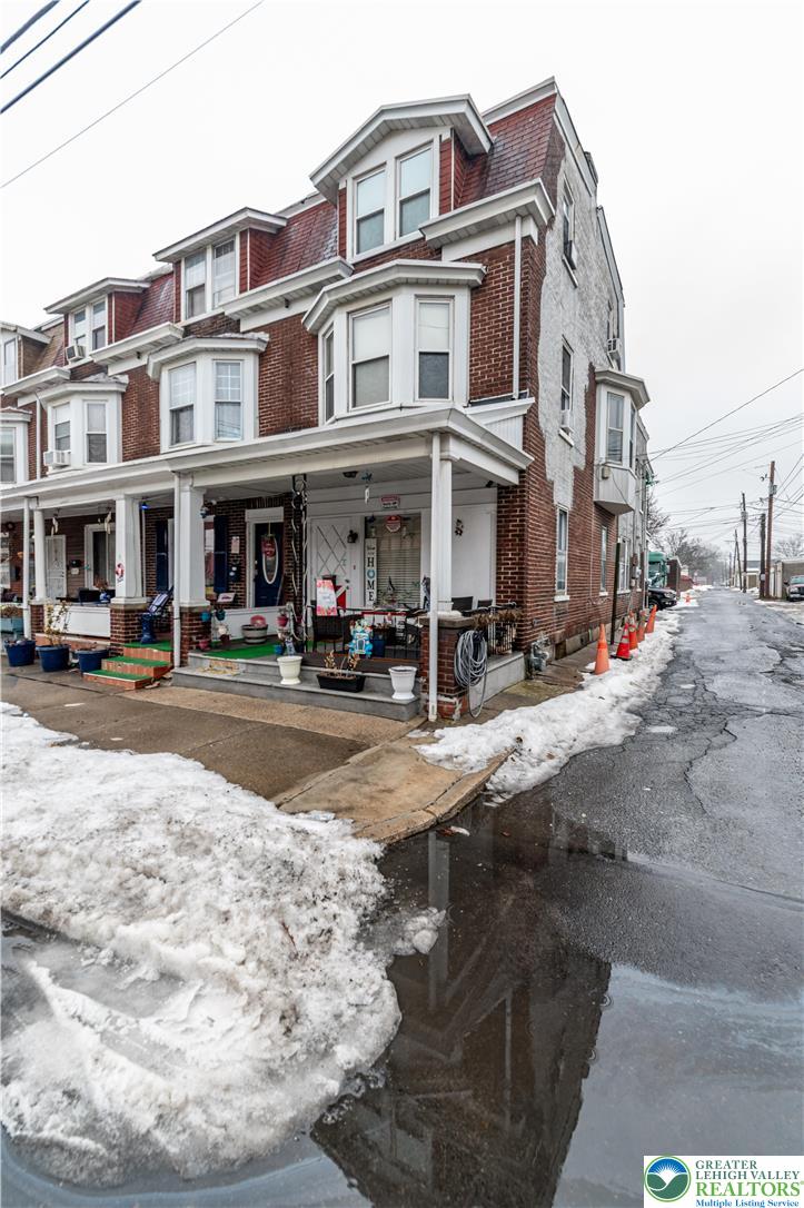 920 South 8th Street