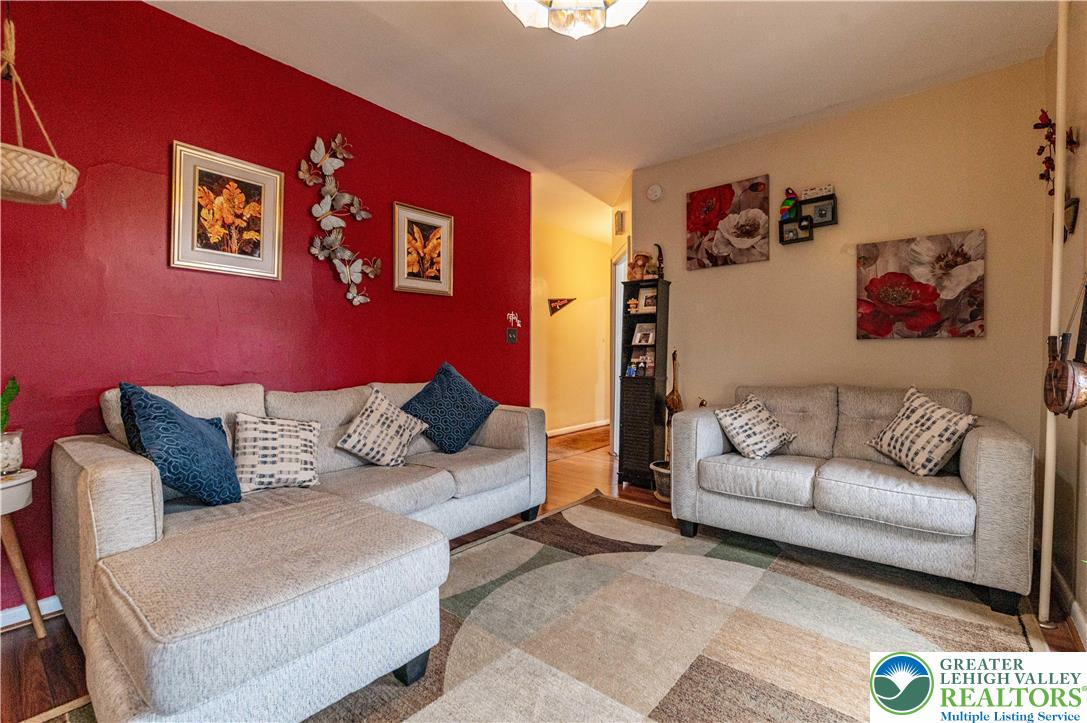 920 South 8th Street