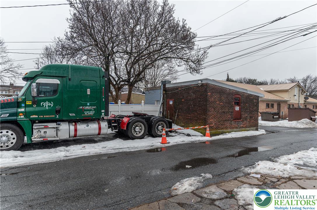 920 South 8th Street