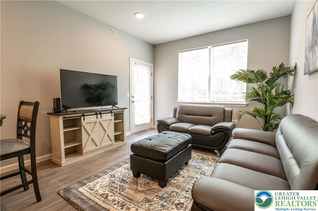 948 North Front Street C-2