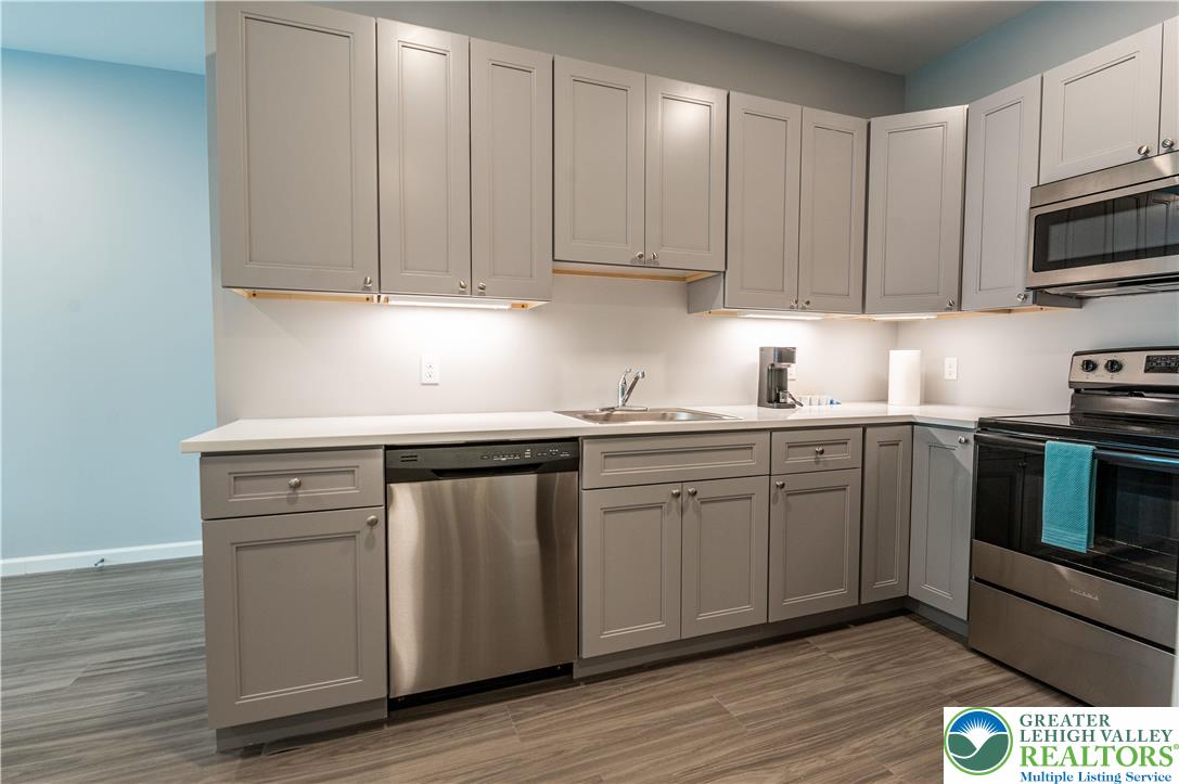 948 North Front Street C-2