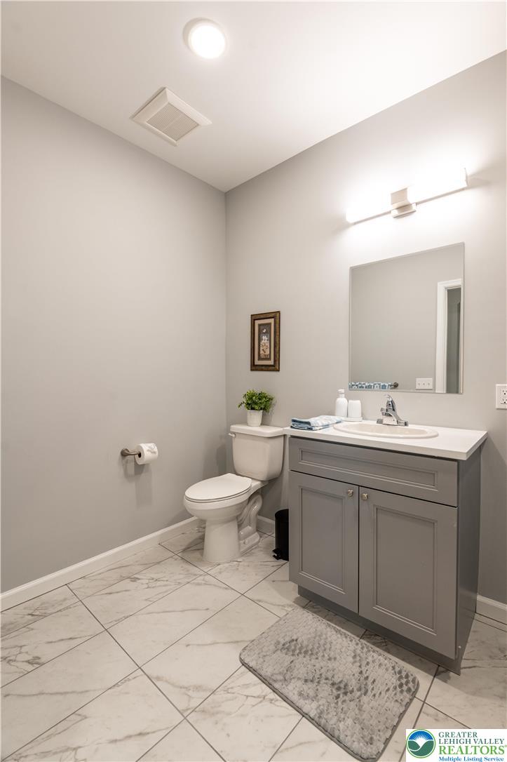 948 North Front Street C-2