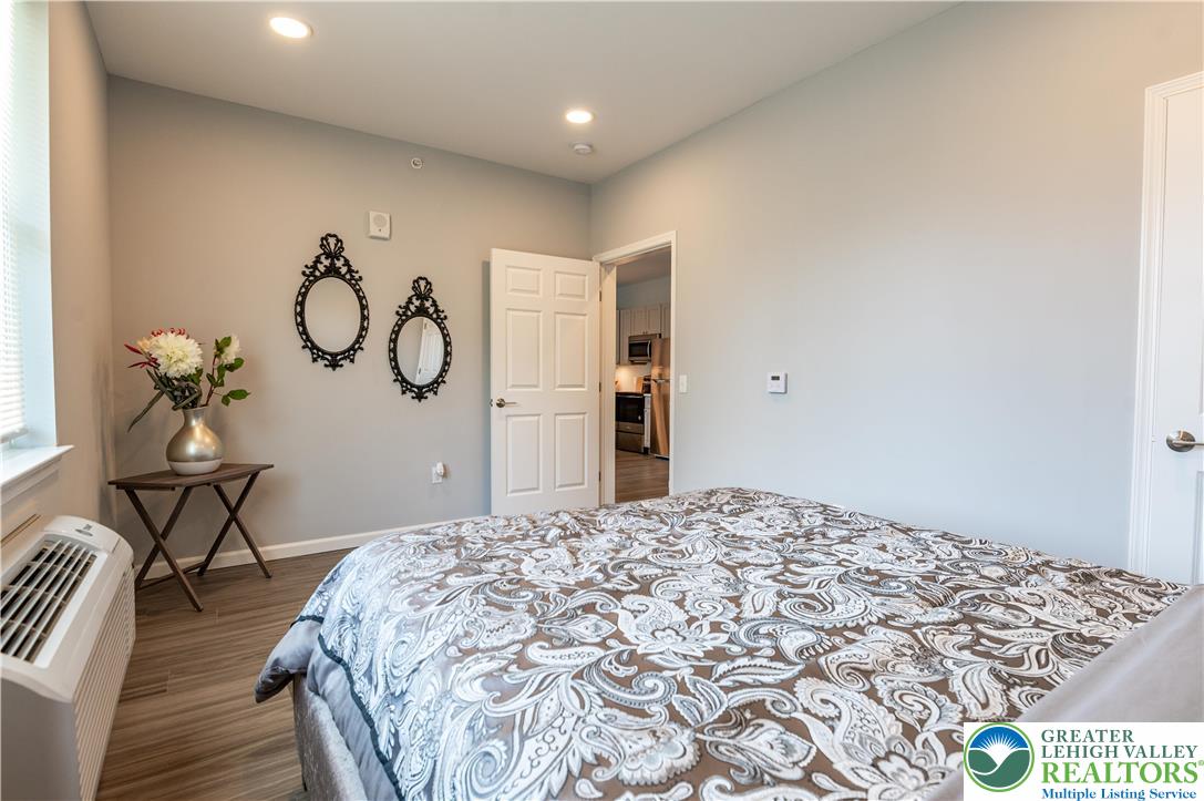 948 North Front Street C-1