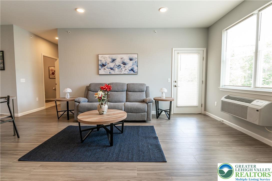 948 North Front Street C-1