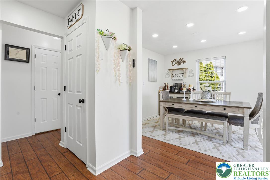 955 Ramblewood Lane