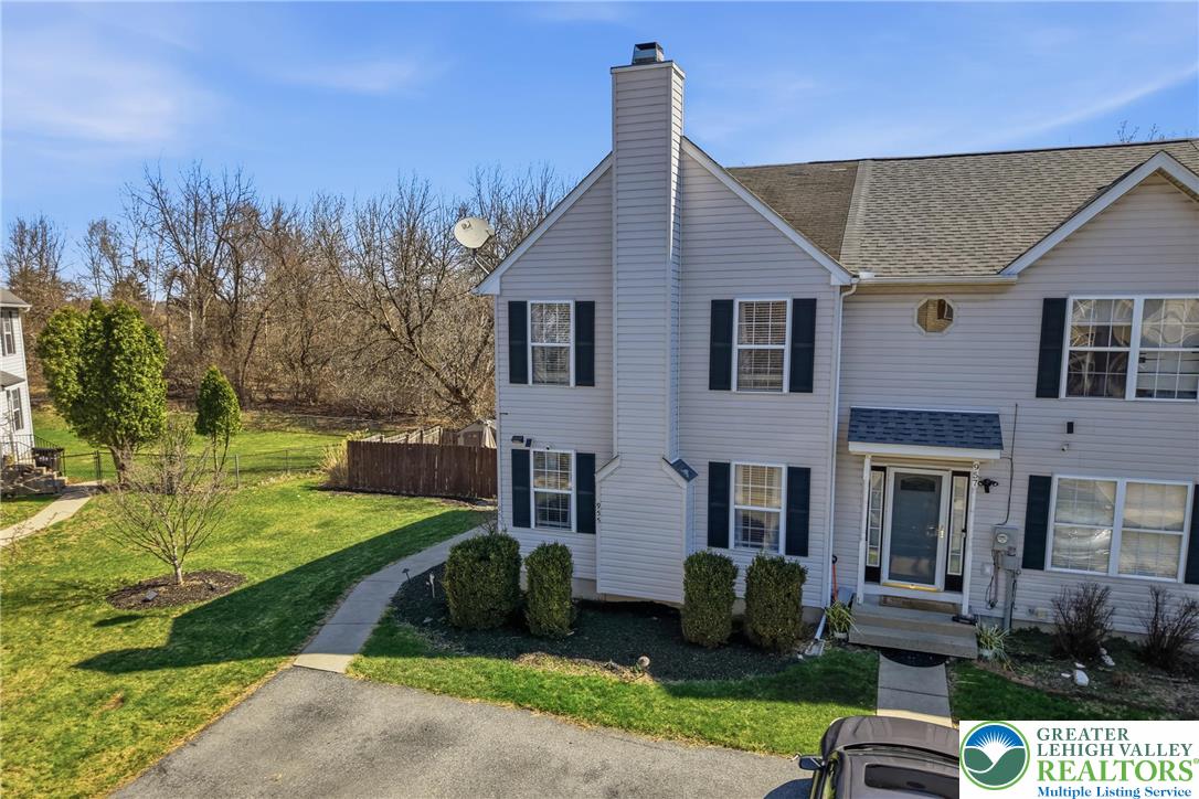 955 Ramblewood Lane