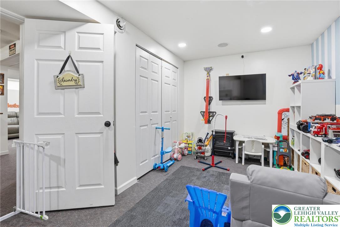 955 Ramblewood Lane