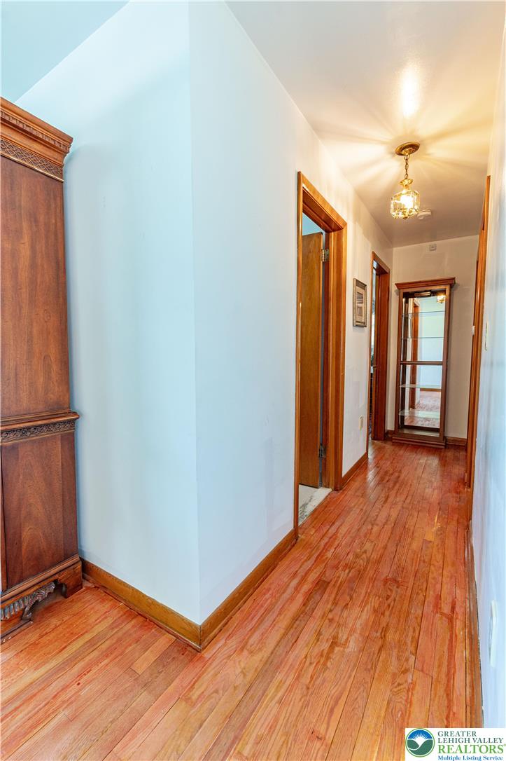 4441 Nicholas Street