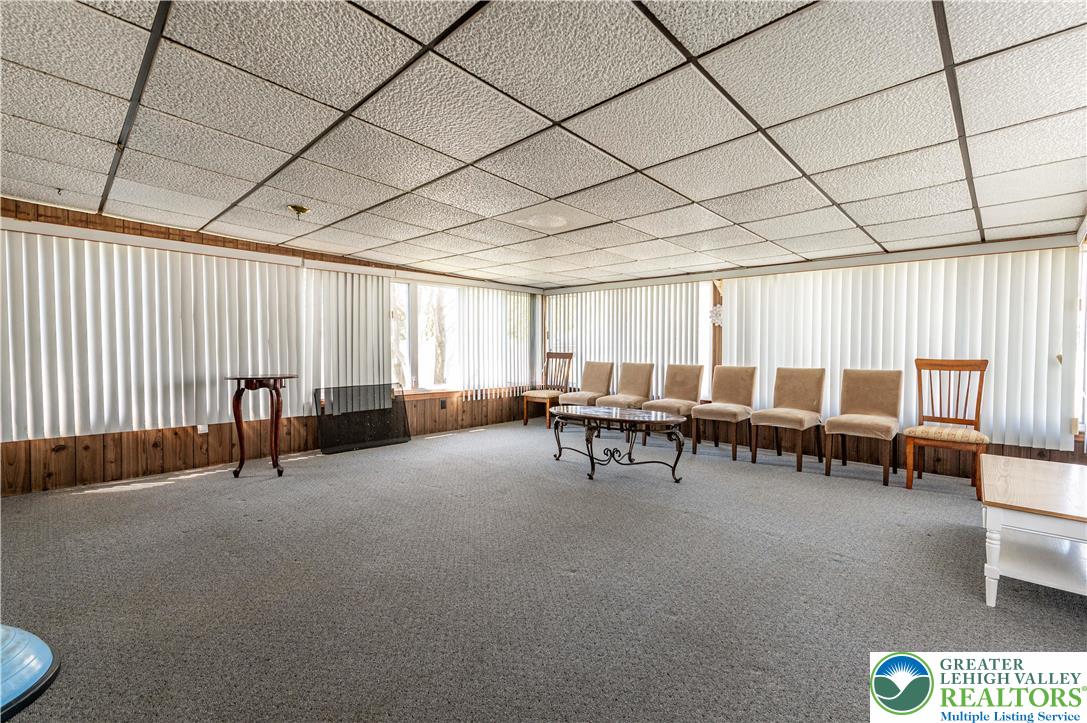 4441 Nicholas Street