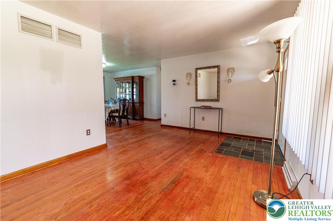 4441 Nicholas Street