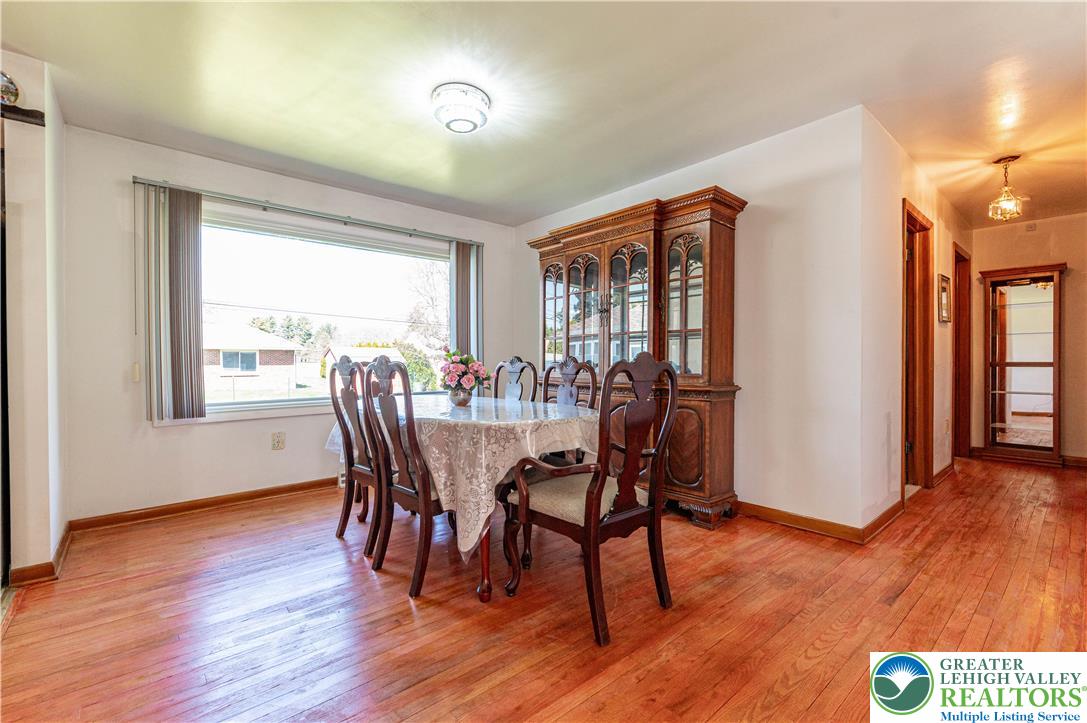 4441 Nicholas Street