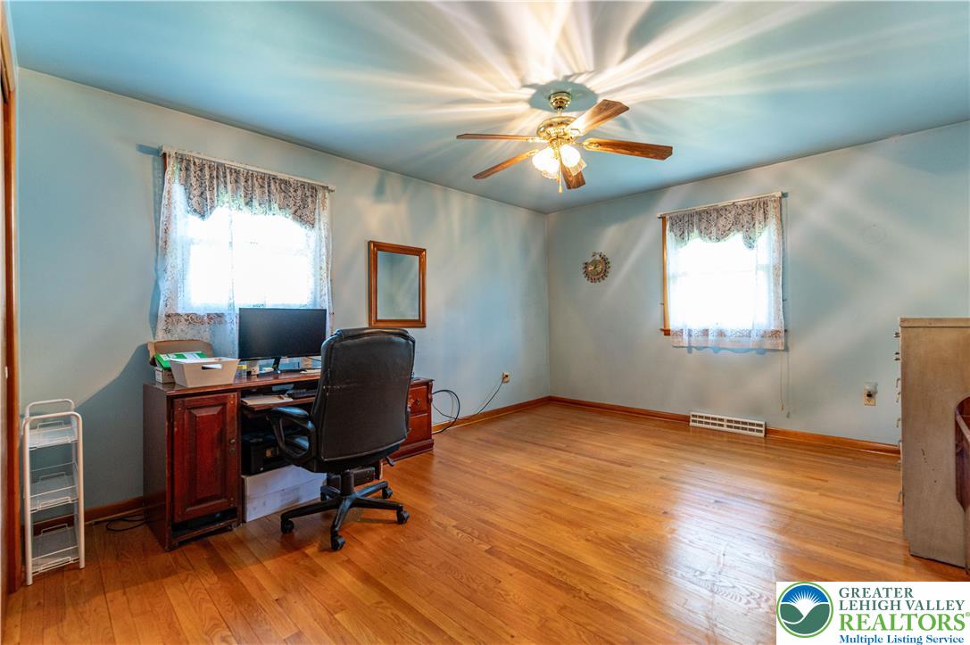 4441 Nicholas Street