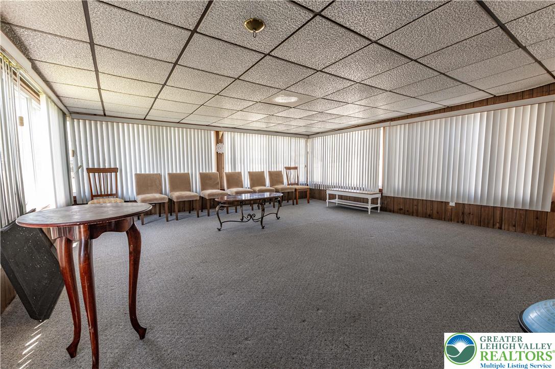 4441 Nicholas Street