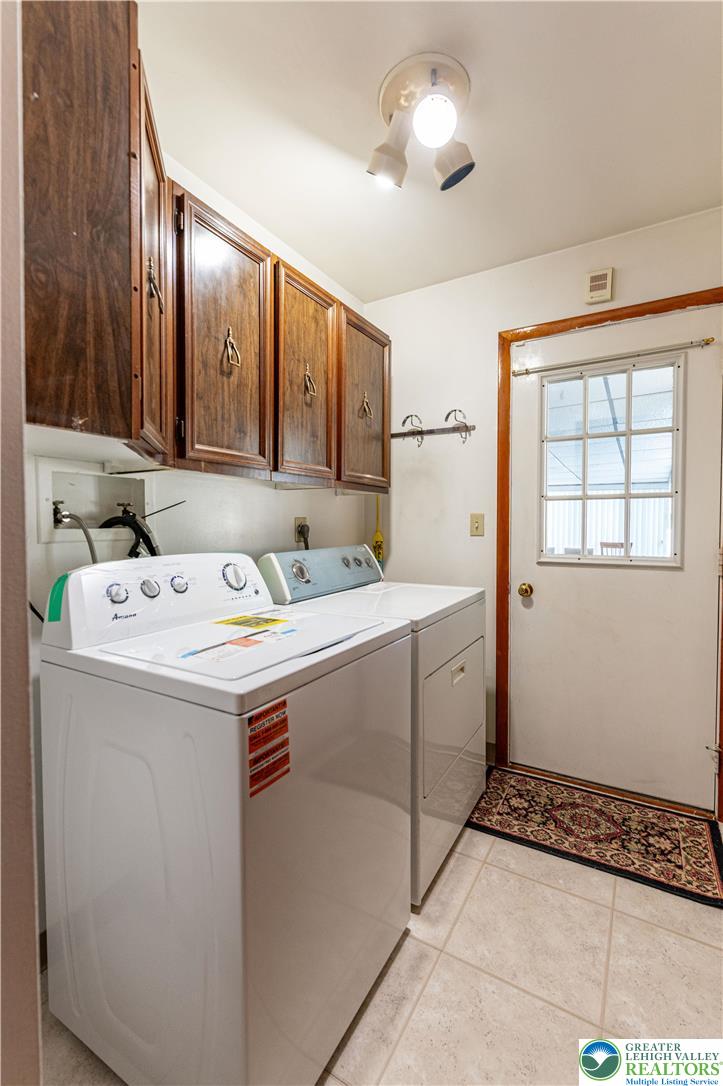 4441 Nicholas Street