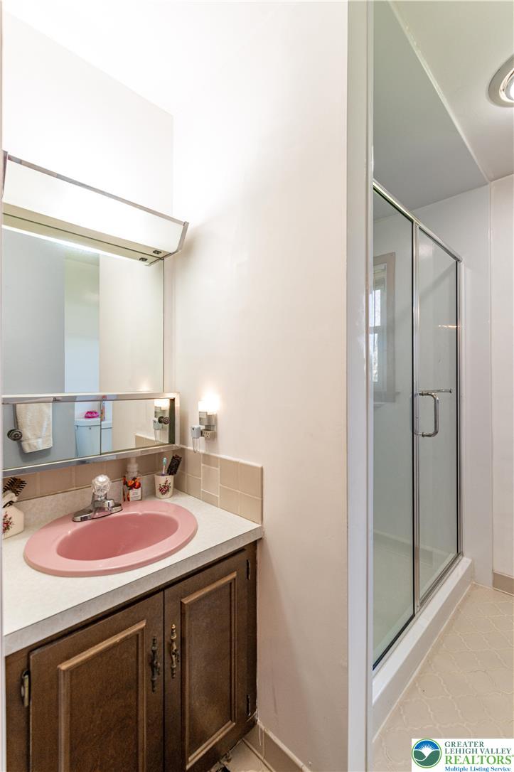 4441 Nicholas Street