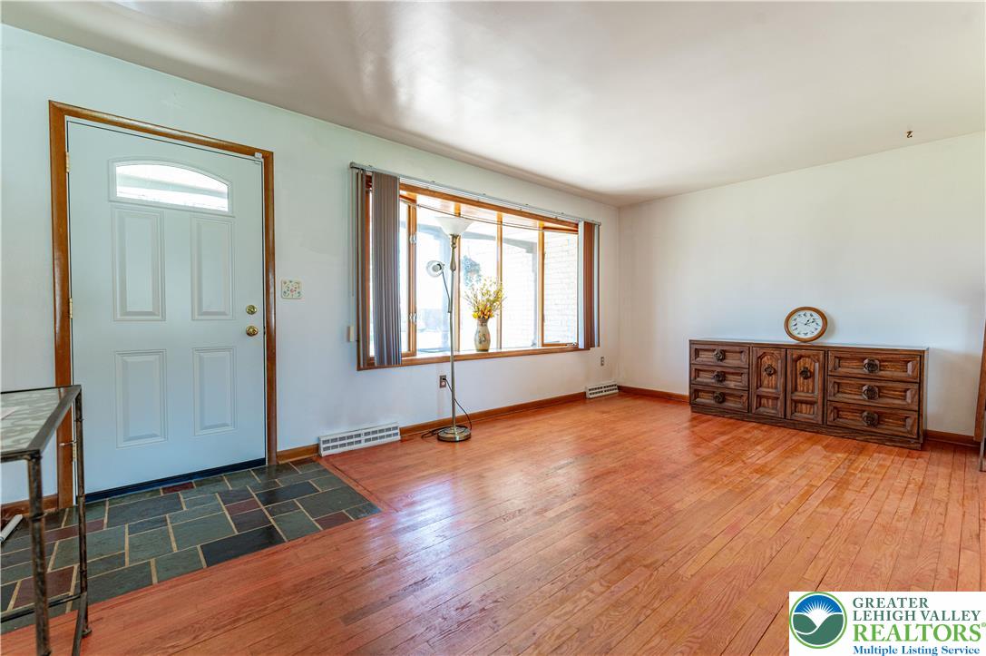 4441 Nicholas Street