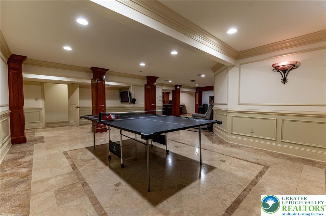49 Crest Boulevard