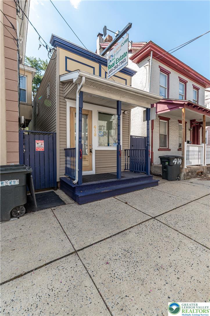 416 Wyandotte Street