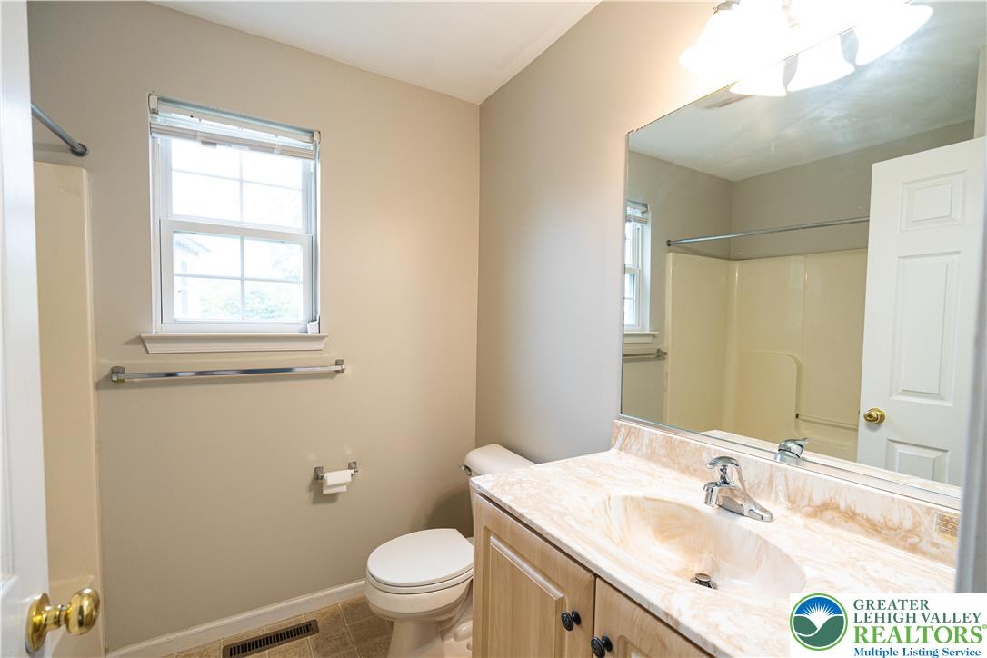127 Highlands Circle