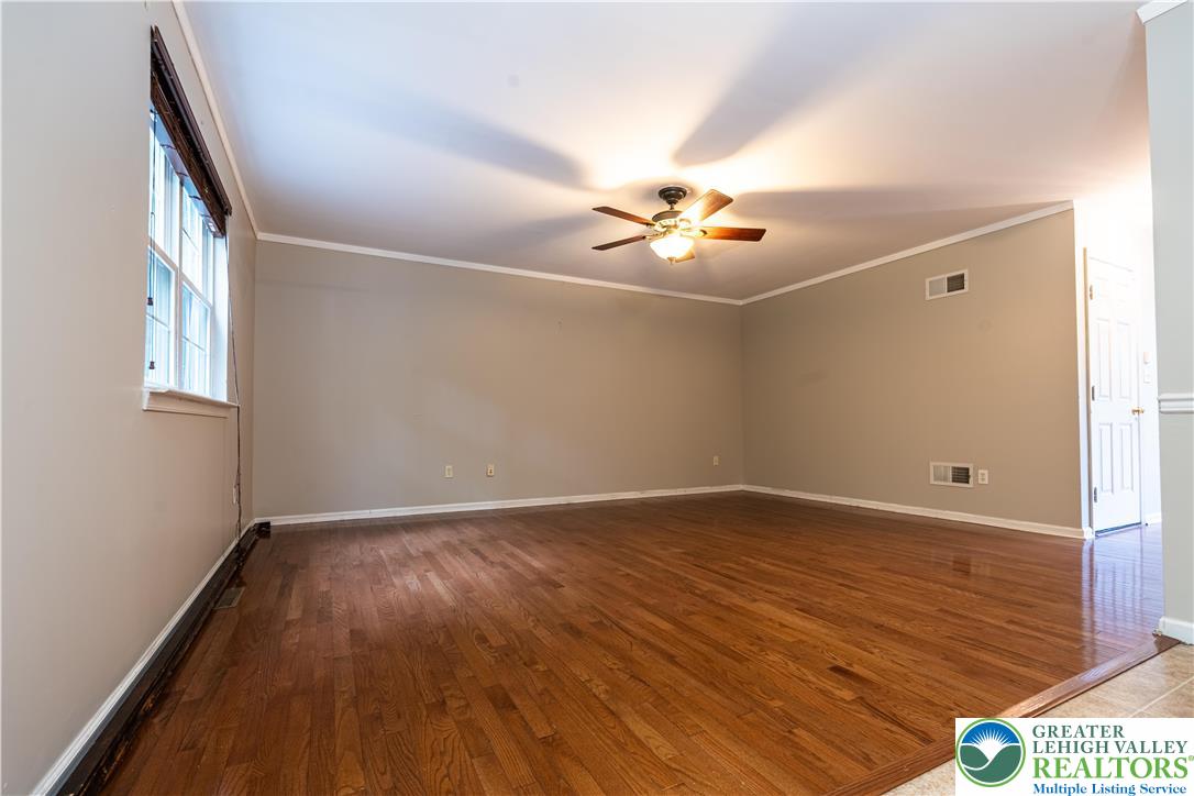 127 Highlands Circle