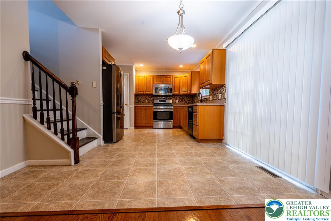 127 Highlands Circle