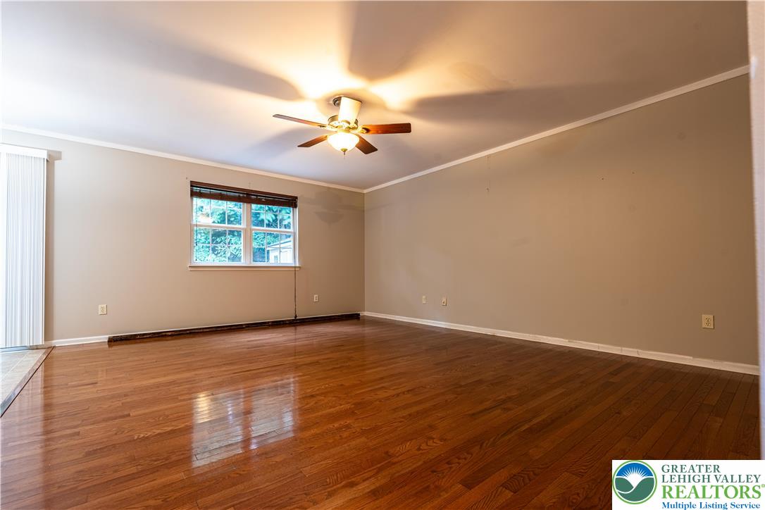 127 Highlands Circle