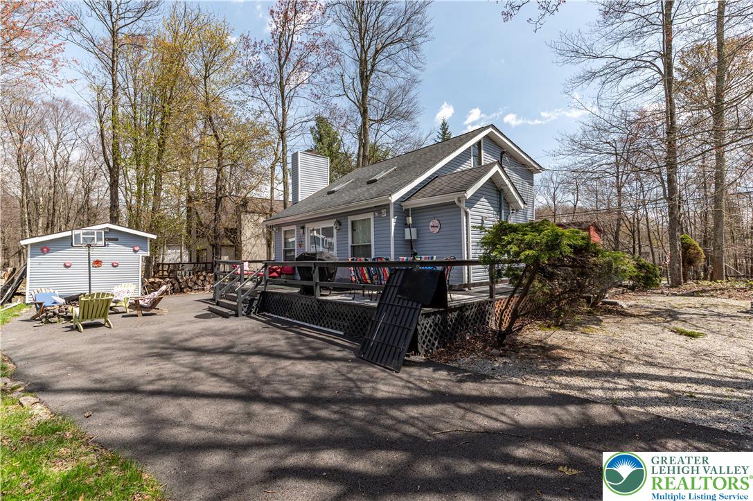 945 Country Place Drive
