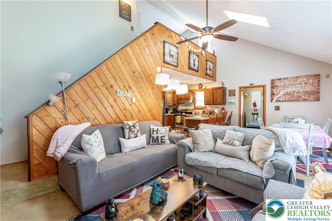 945 Country Place Drive