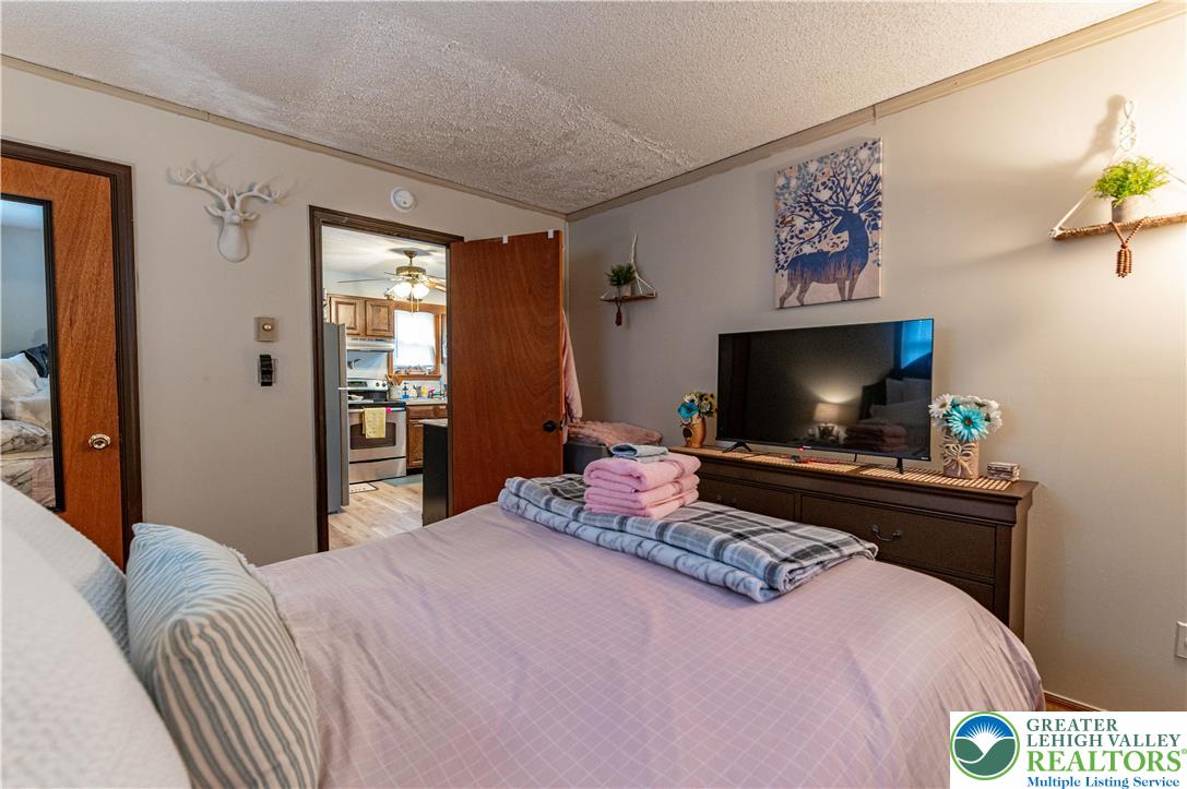 945 Country Place Drive