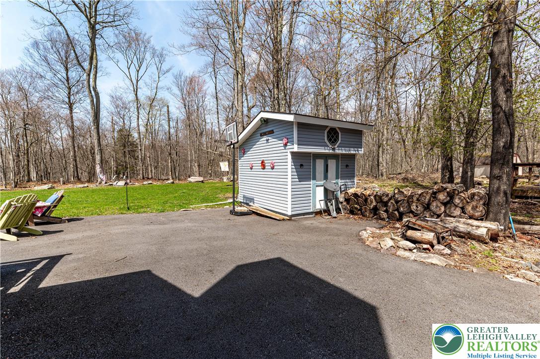 945 Country Place Drive