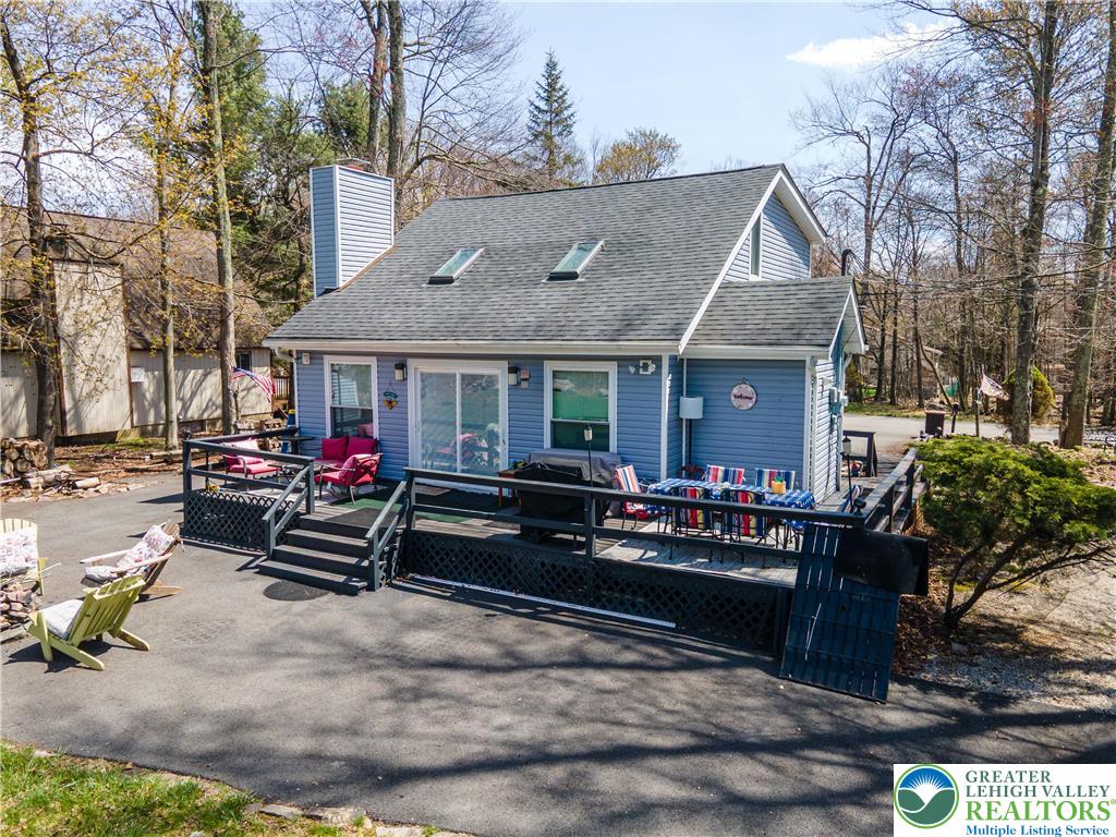945 Country Place Drive