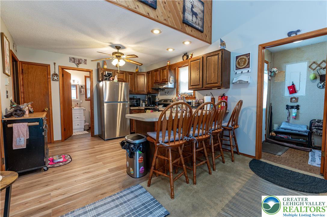 945 Country Place Drive