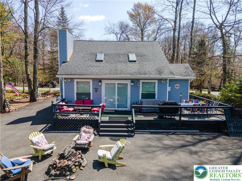 945 Country Place Drive