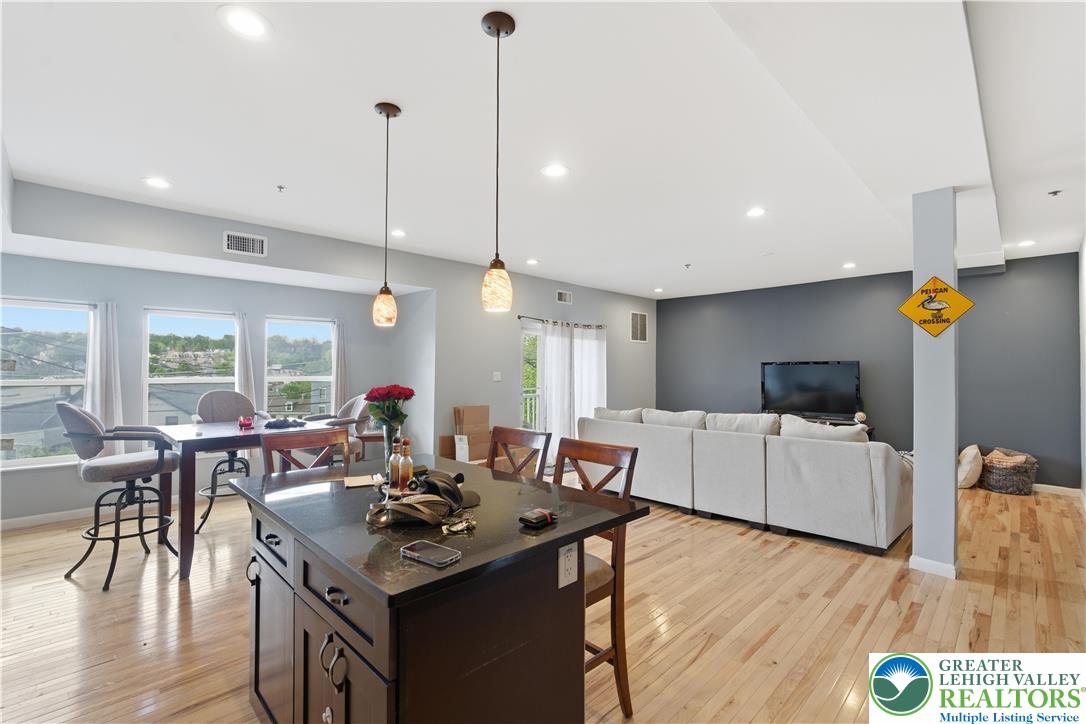 623 Walnut Avenue A2