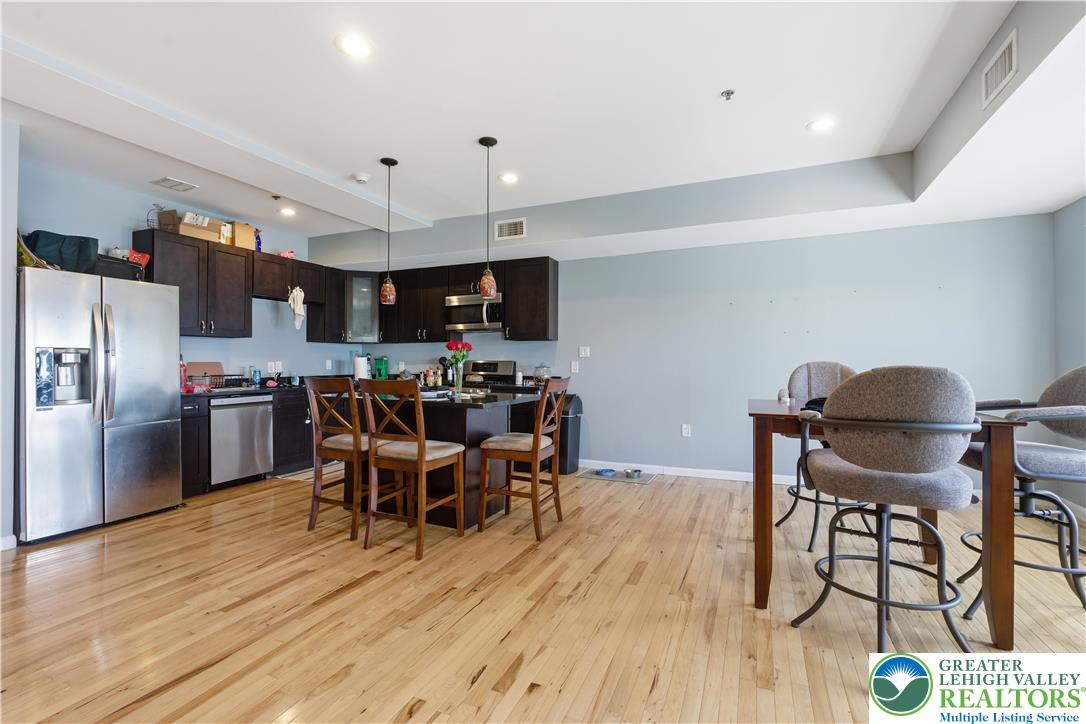 623 Walnut Avenue A2