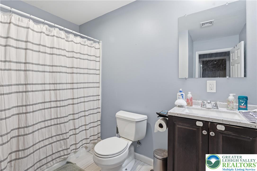 623 Walnut Avenue A2