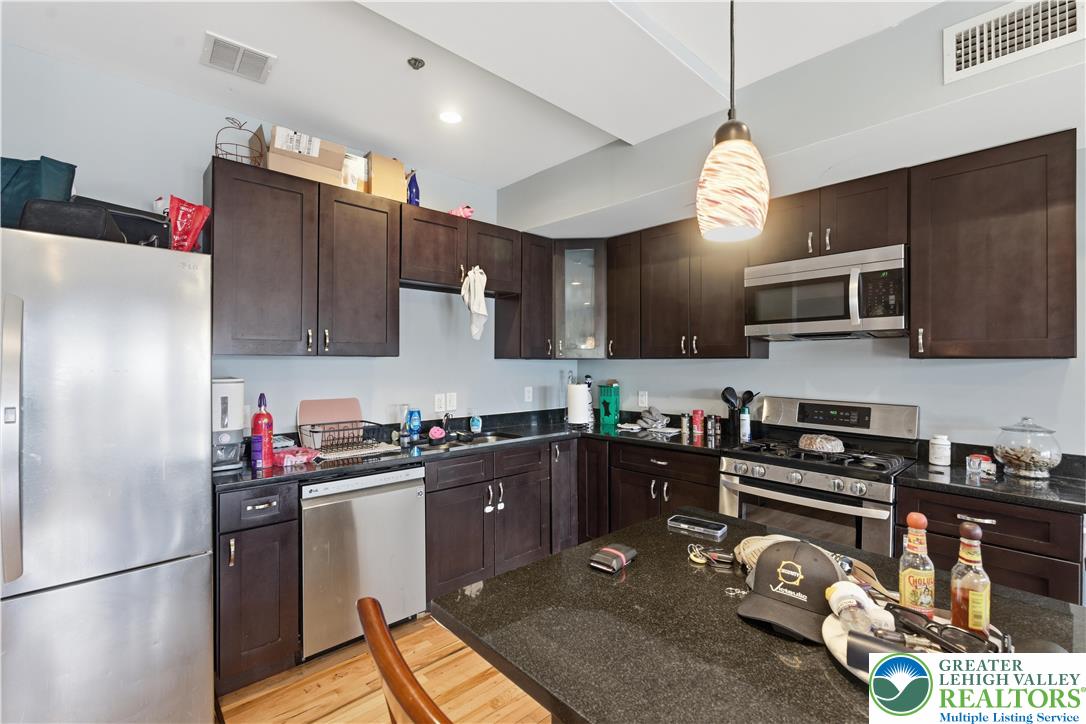 623 Walnut Avenue A2