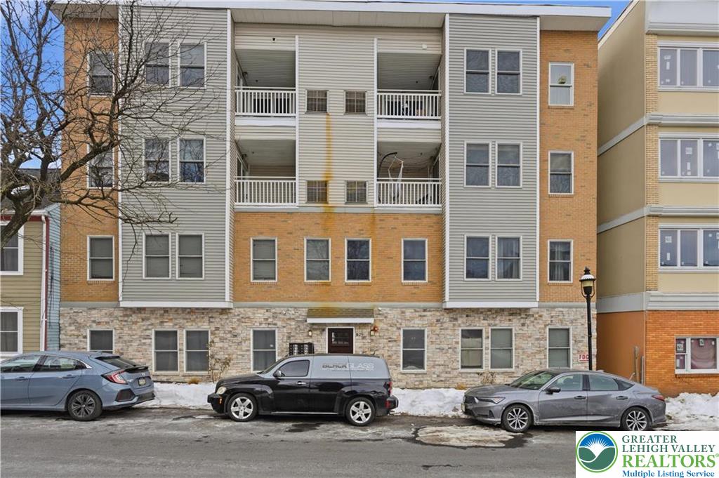 623 Walnut Avenue A2
