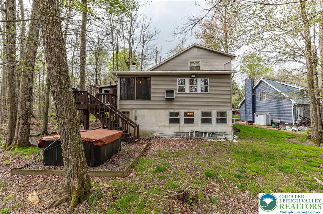 1328 Winding Way