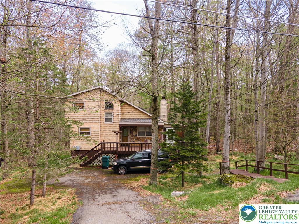 1328 Winding Way