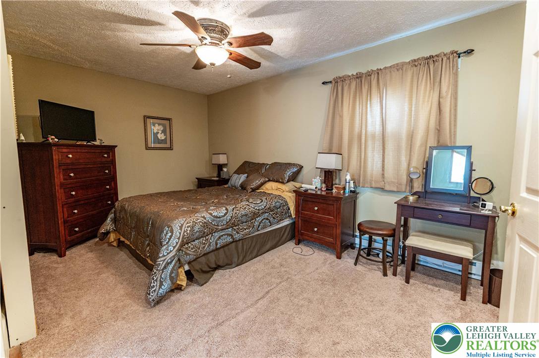 1328 Winding Way