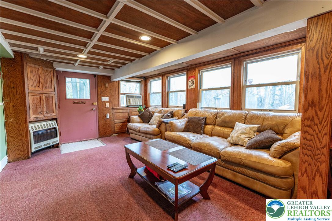 1328 Winding Way