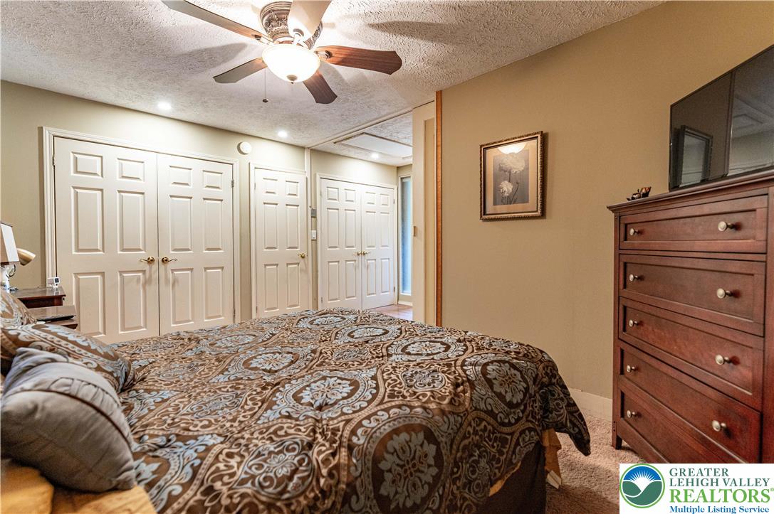 1328 Winding Way
