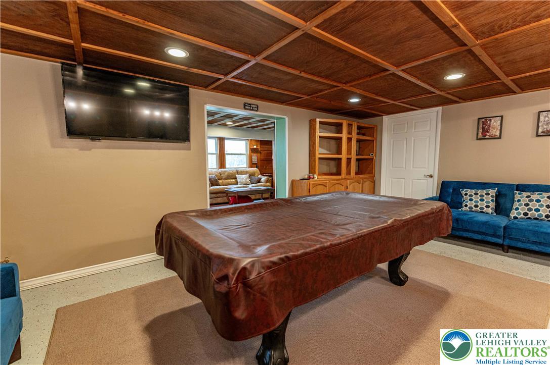 1328 Winding Way
