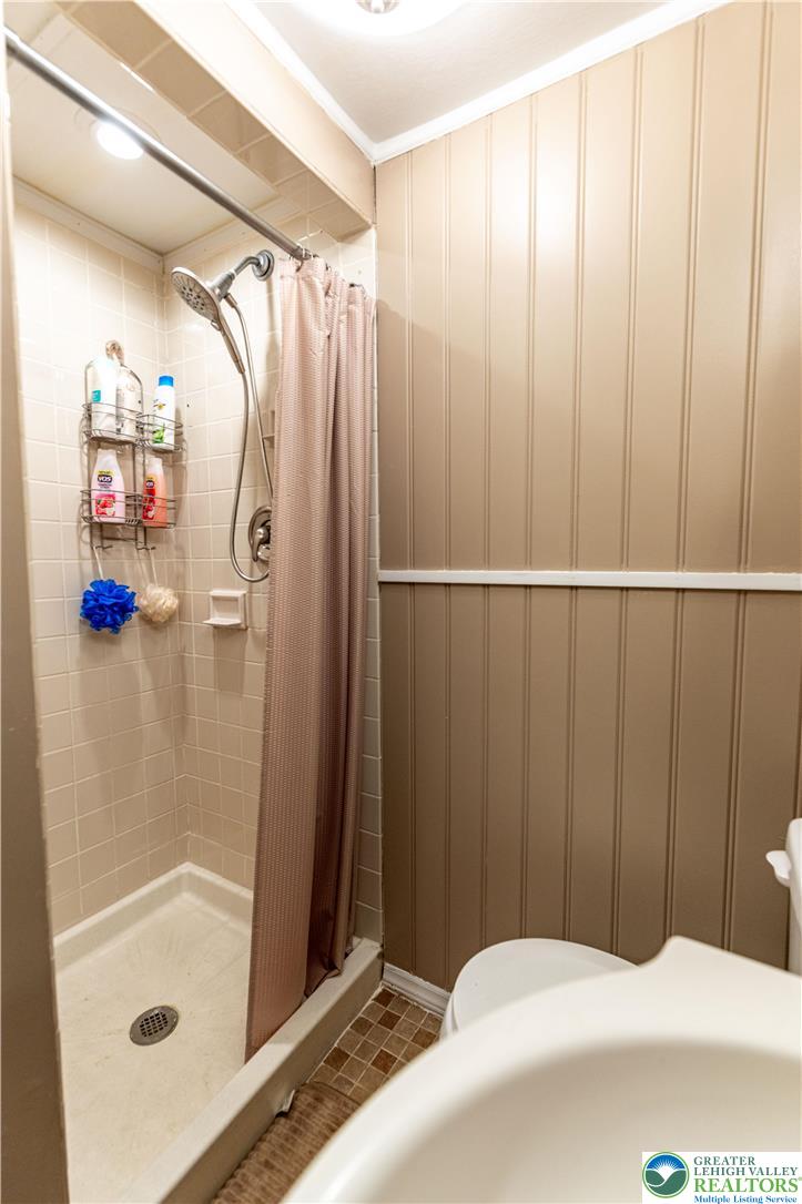 1328 Winding Way