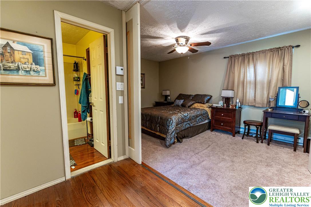 1328 Winding Way